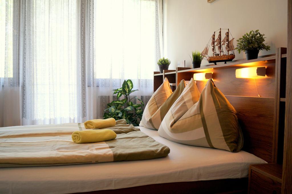 Sophie'S Guesthouse Siofok Luaran gambar