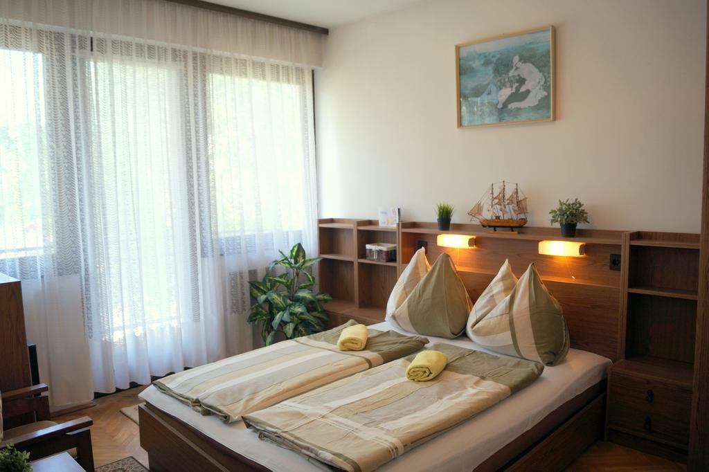 Sophie'S Guesthouse Siofok Luaran gambar