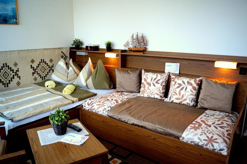 Sophie'S Guesthouse Siofok Luaran gambar