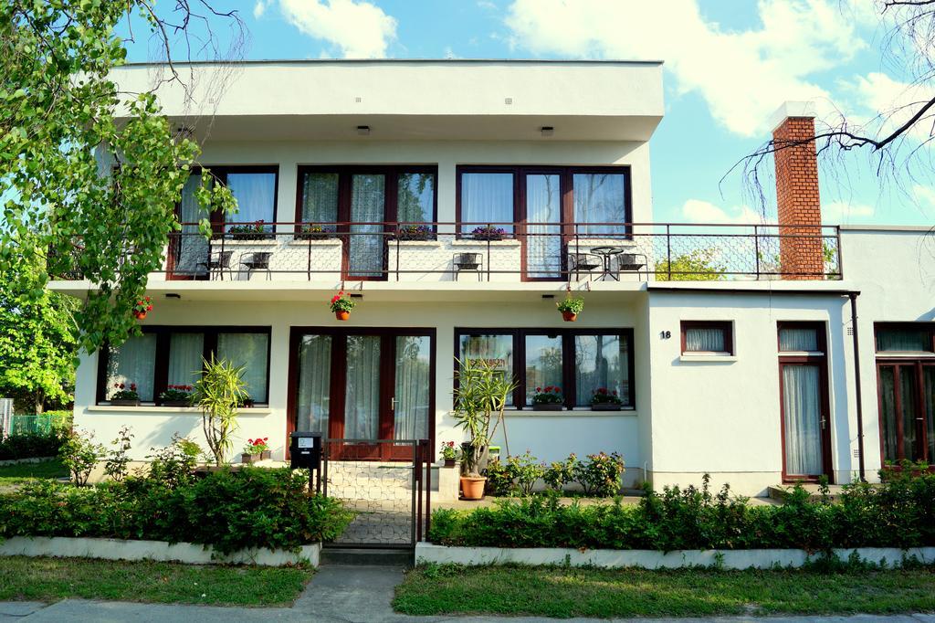 Sophie'S Guesthouse Siofok Luaran gambar