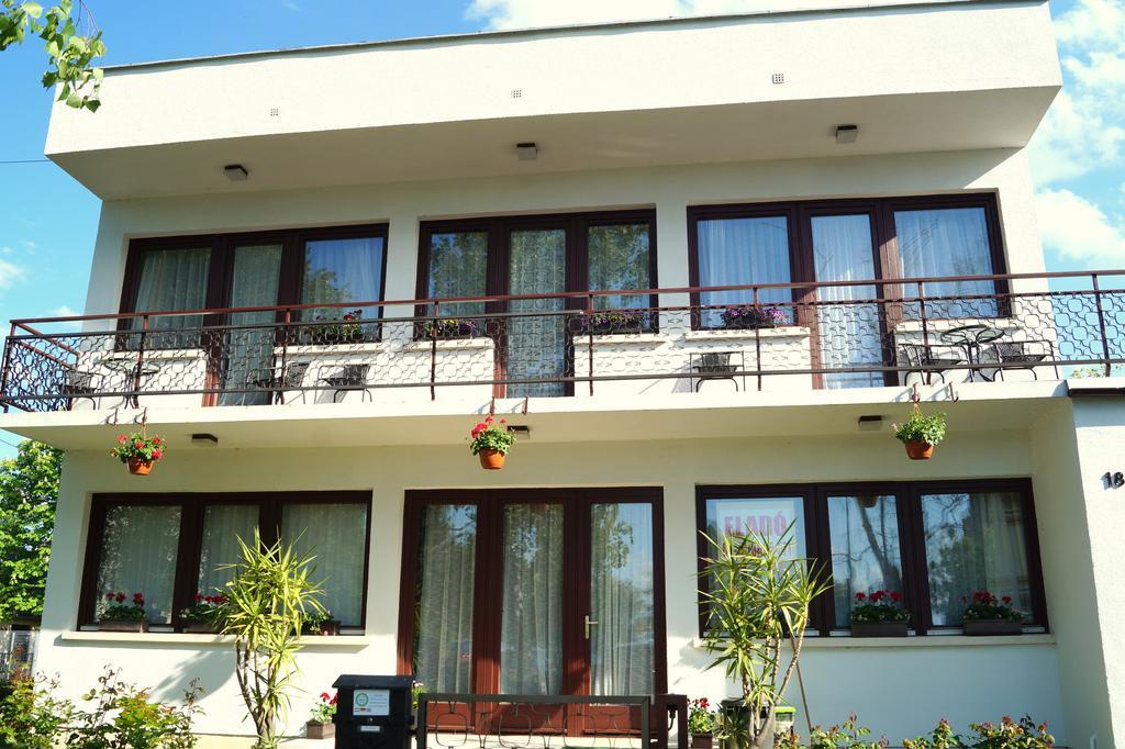 Sophie'S Guesthouse Siofok Luaran gambar